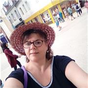 Bonjour, professeure à domicile depuis une dizaine d'années et diplômée en Anglais et Allemand ainsi qu'en Sciences de l'Education-Formation (Master2)